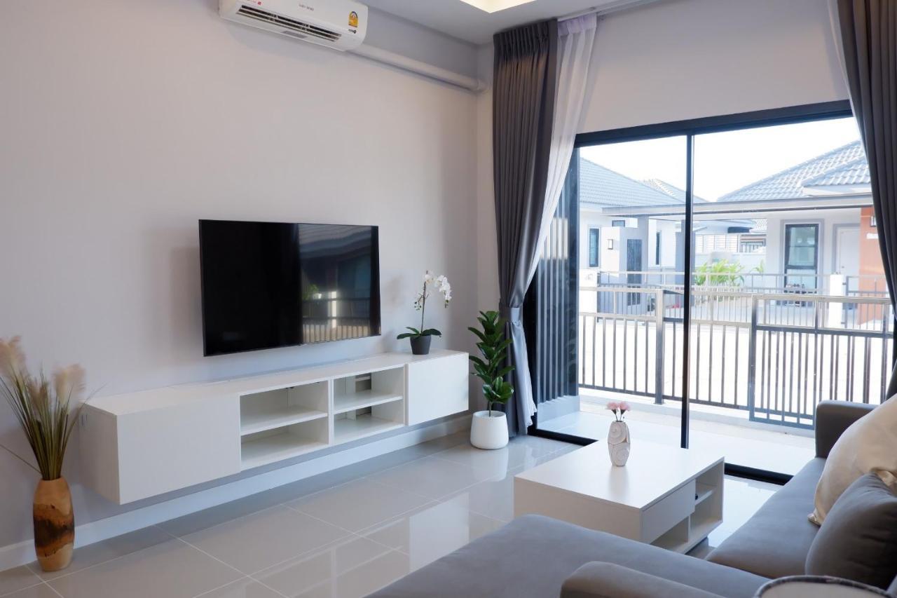 Large & Quiet 3Bd Home With Security & Pool Ubon Ratchathani Ngoại thất bức ảnh
