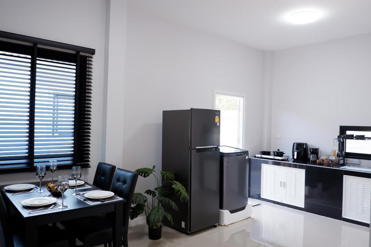 Large & Quiet 3Bd Home With Security & Pool Ubon Ratchathani Ngoại thất bức ảnh